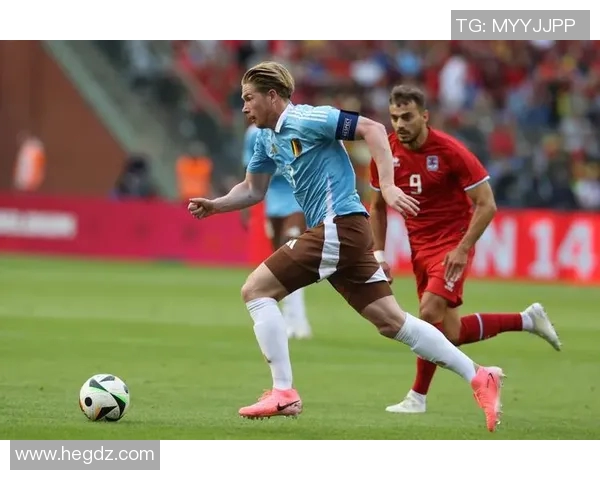 比利时足球明星海报展现璀璨球技与激情瞬间的视觉盛宴 比利时足球明星海报展现璀璨球技与激情瞬间的视觉盛宴