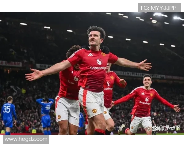 曼联足球明星的辉煌历程与传奇时刻回顾 曼联足球明星的辉煌历程与传奇时刻回顾